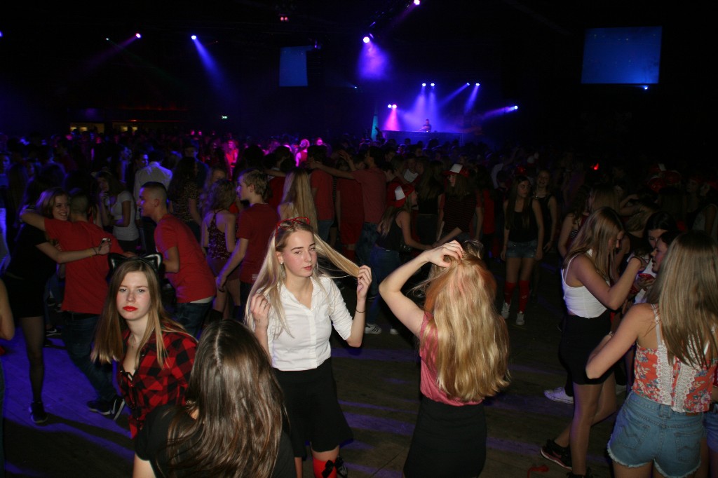../Images/Knalrooie Stuiterbal Disco - Stephan Bekooij 006.jpg
